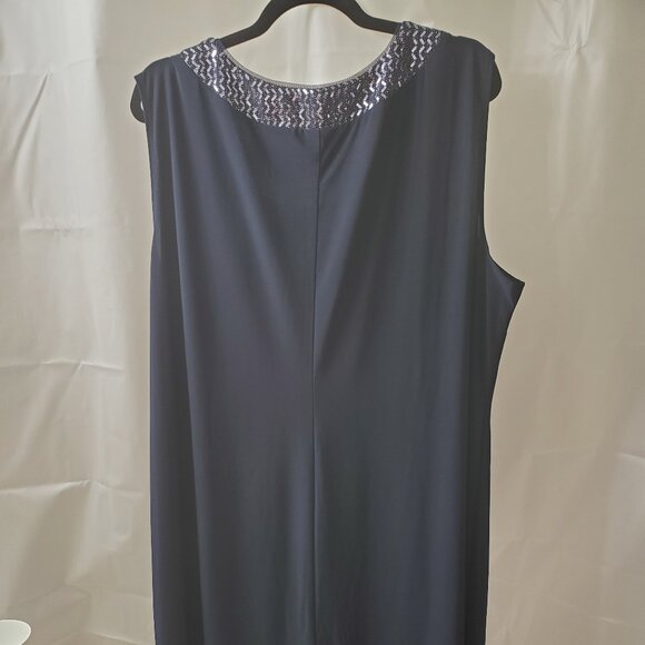 Plus Size Dress - Picture 2 of 6